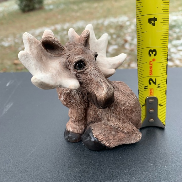 Adorable Vintage Moose Figurine - Picture 2 of 8